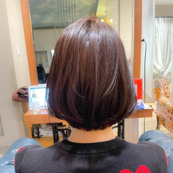 西梅田ボブ/グレージュ/白髪ぼかし【Attirer飯田裕之】