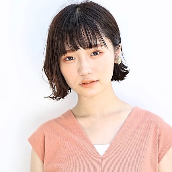ミニボブ外ハネスタイル