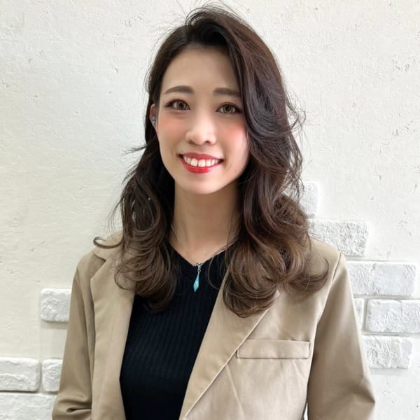 PROGRESS フレスポ富沢店【プログレスフレスポトミザワテン】のスタッフ紹介。市川 茜