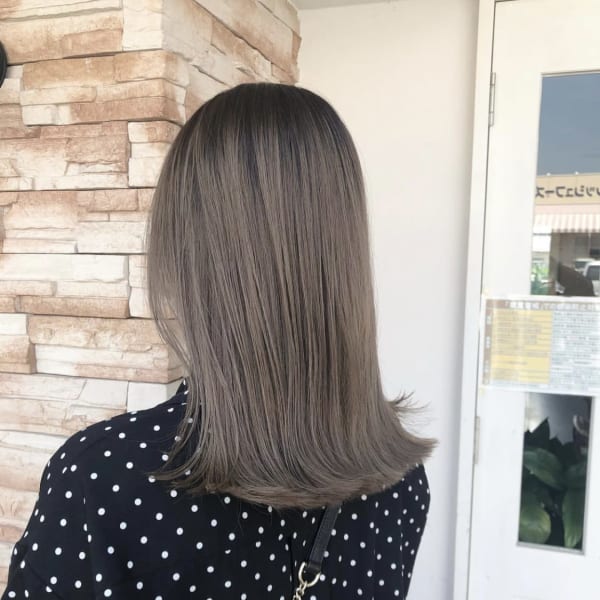 透明感のある柔らかミルクティーアッシュ