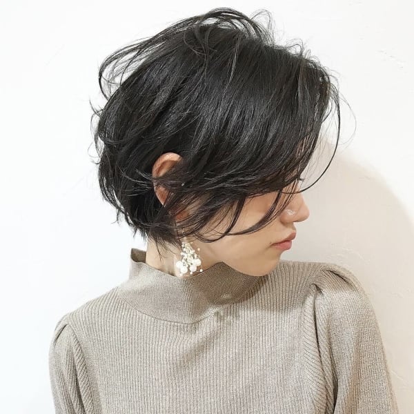 大人女性前髪無し耳掛けショート|Uit HAIR SALON