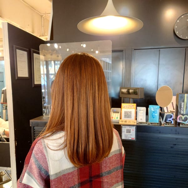 大人可愛い毛先ワンカールストレート