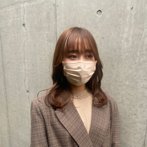 ペールベージュセクションカラーグラデーションカラー外ハネボブ