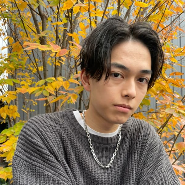 ツーブロックマッシュアップバングコンマヘアスキンフェード