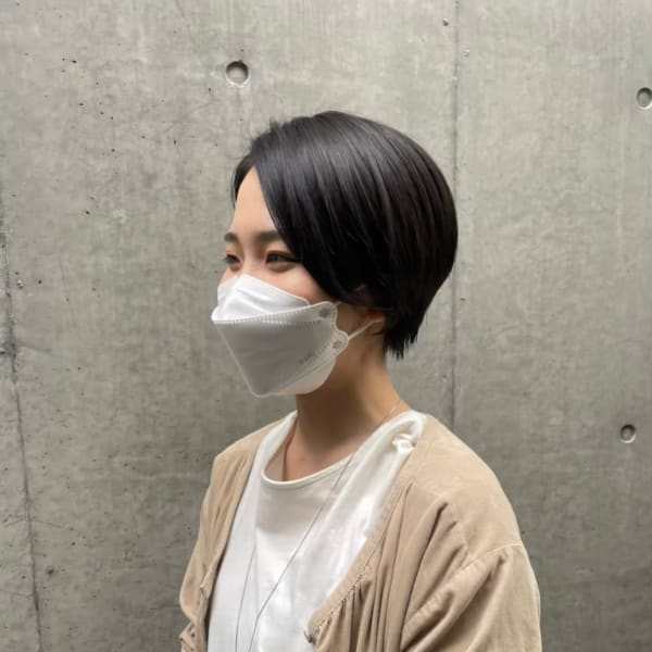 大人可愛いココアベージュグレージュカラーボブウルフ黒髪