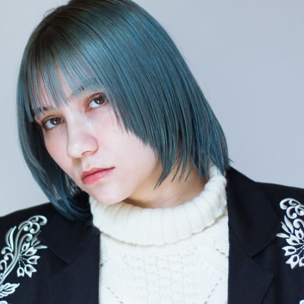 ライトブルー ダブルカラー シースルーバング