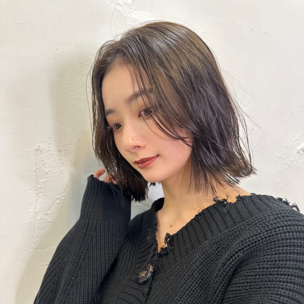 切りっぱなしボブ/外はねボブ