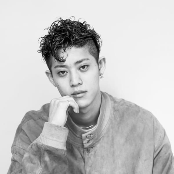 メンズ　ラフな動きが出るパーマスタイル