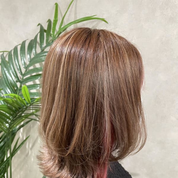 miu&伊藤夏海 ハイライト＋イヤリングカラー◎