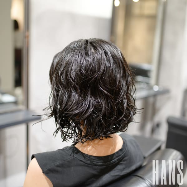 【HANS名古屋伏見】こなれ度抜群な大人に似合うゆるふわボブ