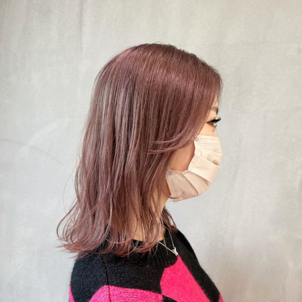 ピンクミルクティー結べるボブハイトーン顔周りレイヤー