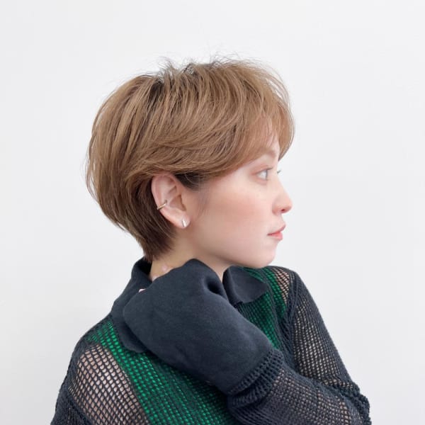 30代40代50代束感ハンサムショート　大人かわいい