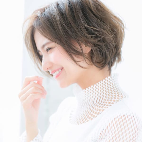 【上野御徒町美容院JOS】 ひし形シルエットで大人外ハネボブ