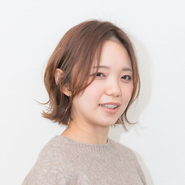 ショート【耳かけ×艶カラー】