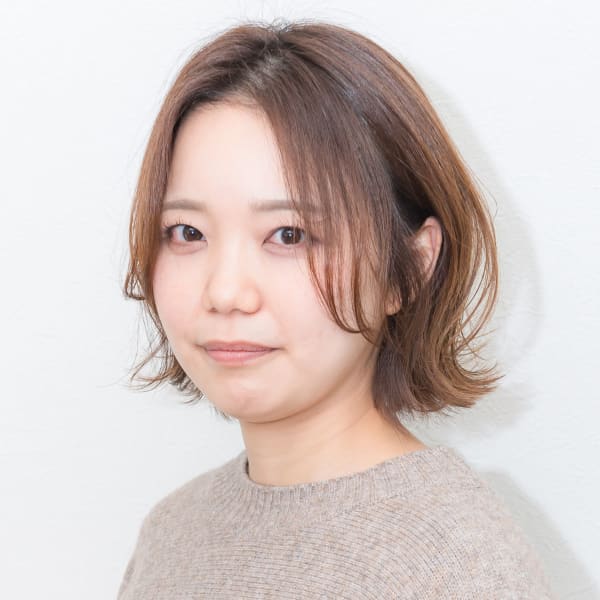 ショート【耳かけ×艶カラー】