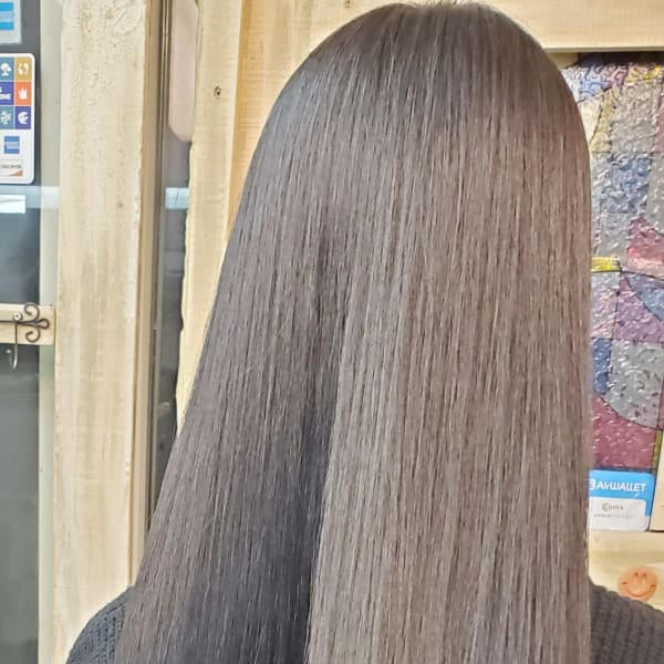 植物性オーガニック・ヘナカラーで髪質改善してツヤサラに