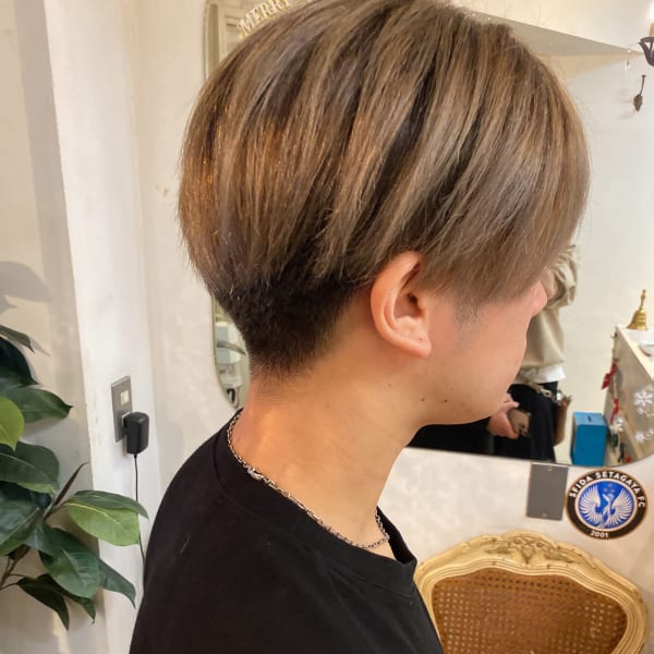 メンズハイトーンブロンドショート刈り上げ30代梅ヶ丘美容室