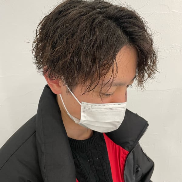 センターパートツイストスパイラルパーマ