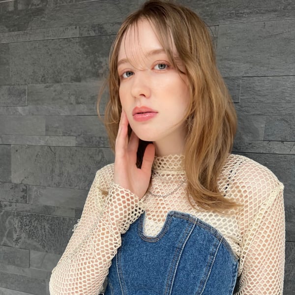 【山田】シースルーバングミルクティーベージュくびれヘアy40|Maria by AFLOAT