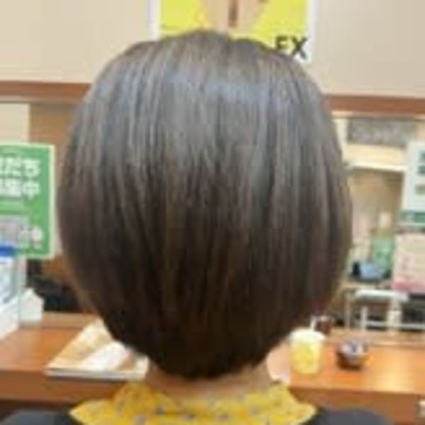 ショートボブ