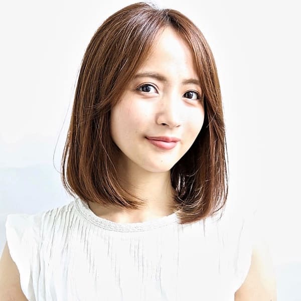 大人可愛いロングボブスタイル