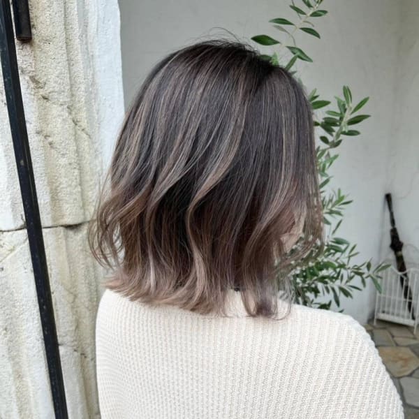 大人バレイヤージュカラー