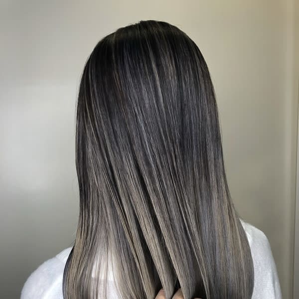 裾カラー　ミルクティ