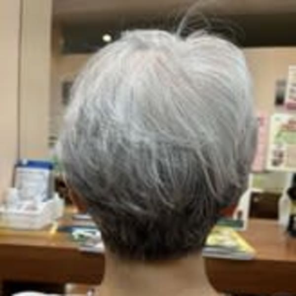 グレーショート