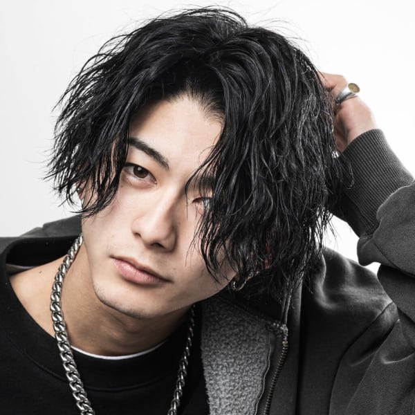 メンズヘア整形スパイラルパーマ波巻きツイストメンズパーマ髪型
