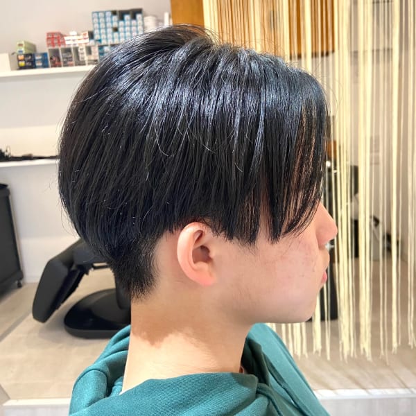 ナチュラルストレート×前下がりメンズショート