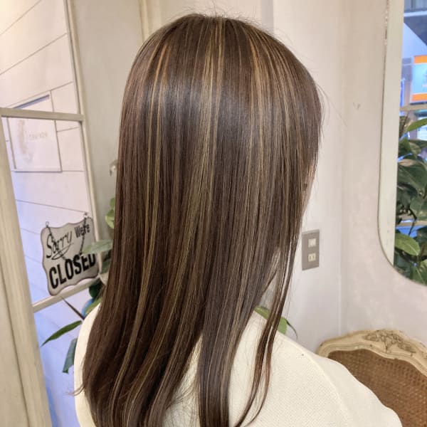 うる艶白髪ぼかしハイライトナチュラルロング40代梅ヶ丘美容室