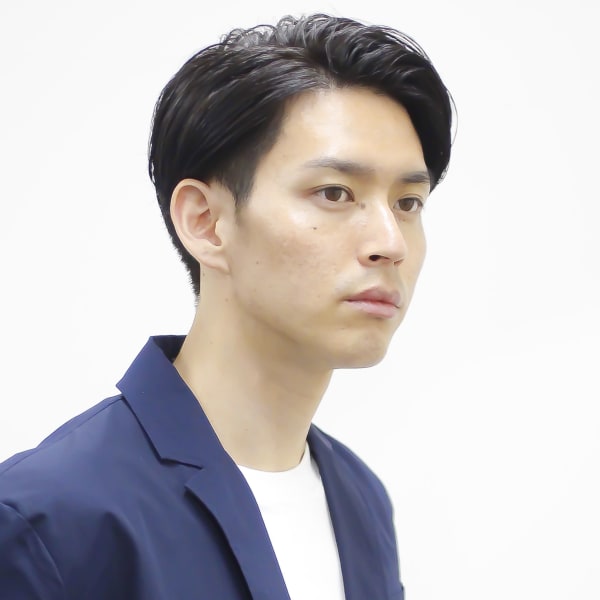 どこでも分けれるセンターパートスタイル