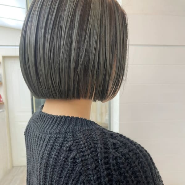 .ワンレンボブ前下がりショート内巻きワンカール鎖骨ミディアム|N° deseo 吉祥寺