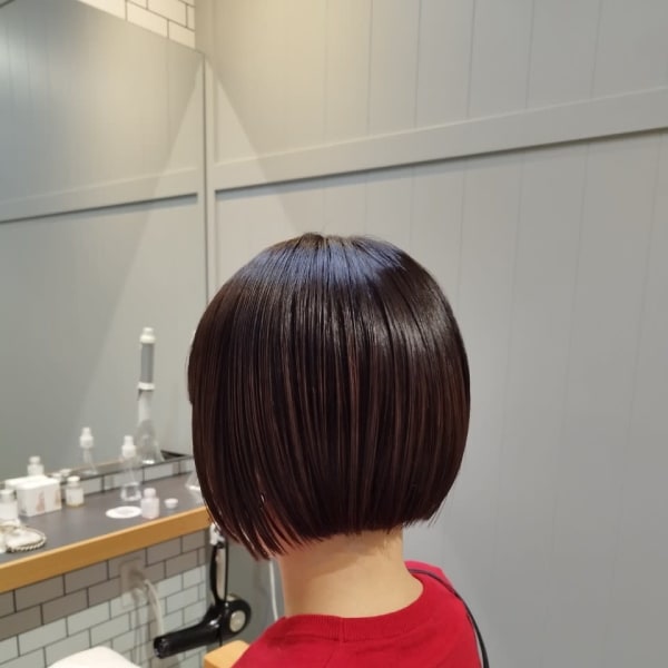 ワンレンボブ前下がりショート内巻きワンカール鎖骨ミディアム|N° deseo 吉祥寺
