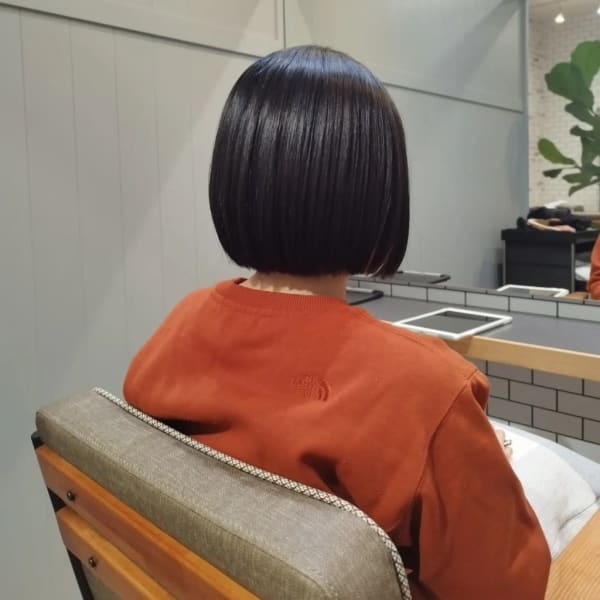 ワンレンボブ前下がりショート内巻きワンカール鎖骨ミディアム|N° deseo 吉祥寺