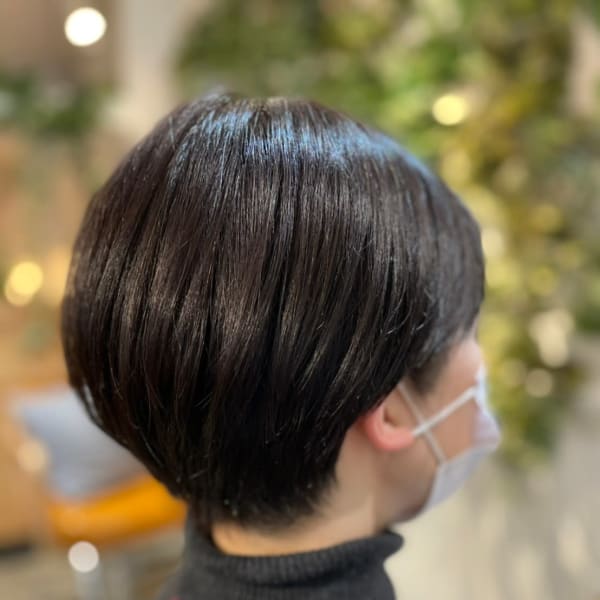 ワンレンボブ前下がりショート内巻きワンカール鎖骨ミディアム