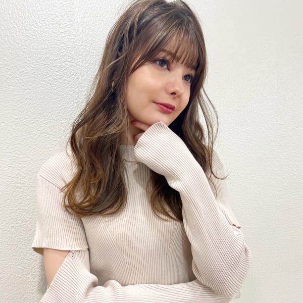 【山田】ハイライトミルクティーベージュ無造作カールy410|Maria by AFLOAT