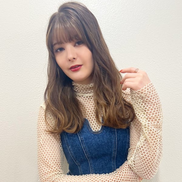 【山田】ゆるふわレイヤーカールハイライトシアベージュy414|Maria by AFLOAT