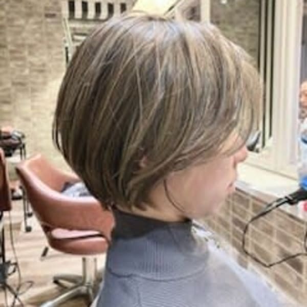 大人かわいいアッシュカラー