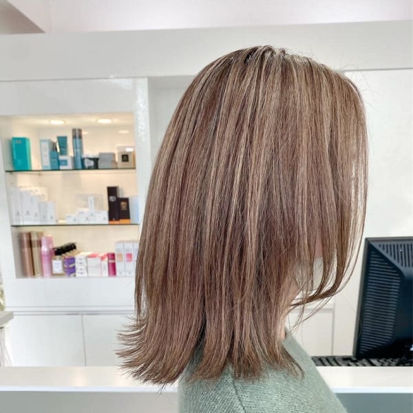 ４０代５０代にオススメの脱白髪染めハイライトベージュ