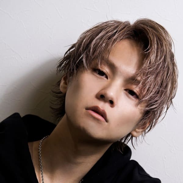 メンズヘア整形スパイラルパーマ波巻きツイストメンズパーマ髪型