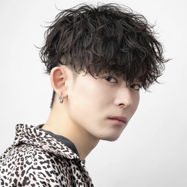 メンズヘア整形スパイラルパーマ波巻きツイストメンズパーマ髪型