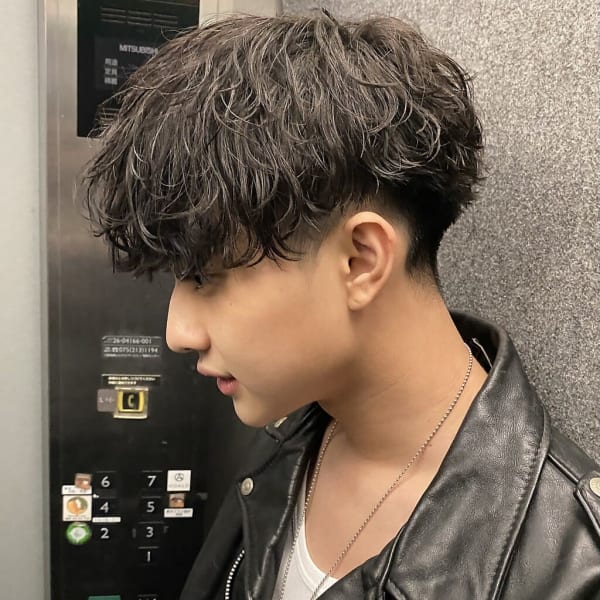 メンズヘア整形スパイラルパーマ波巻きツイストメンズパーマ髪型