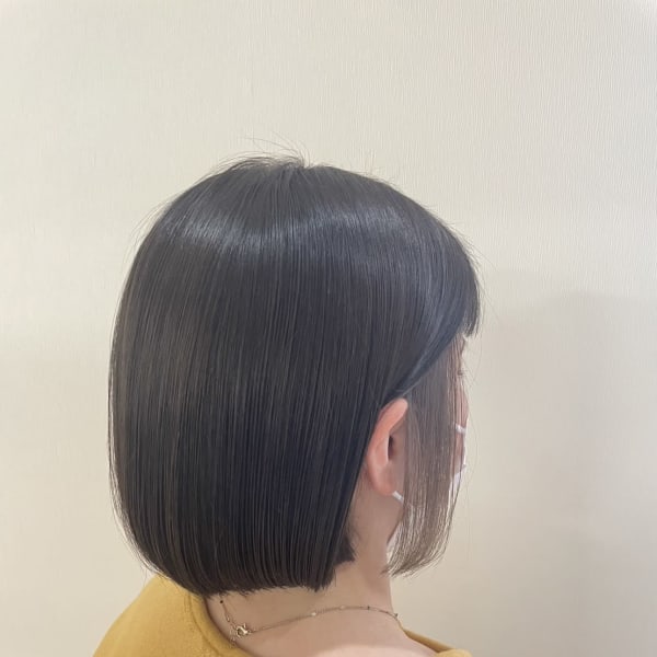 インナーカラー/外ハネ/ボブ