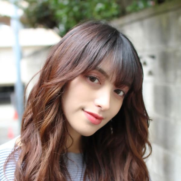 ロングカーリーヘア