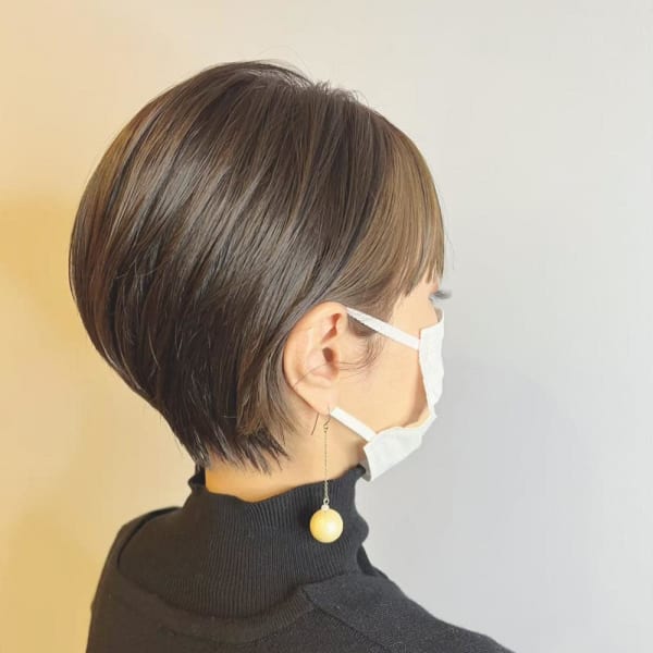 20代30代大人かわいいミルクティーベージュインナーカラー