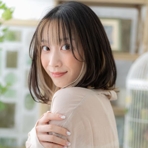 インナーカラーで外国人風透け感小顔ロブヘア　カール