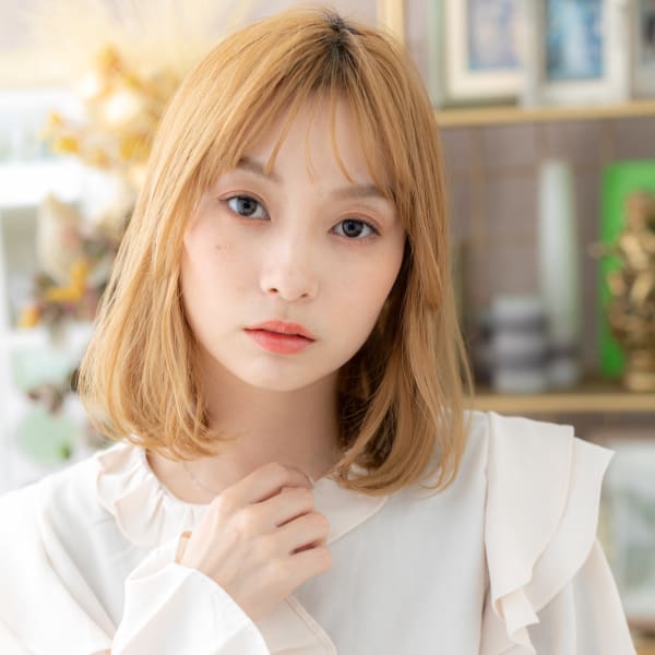 韓国風ブロンドへア前下がりエアストレート　プリカール