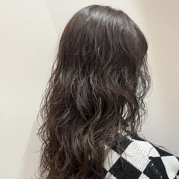 大きめウェーブのロングパーマ【池袋　uchla】
