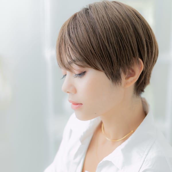 アシンメトリーナチュラルマッシュショート ビジネスカジュアル